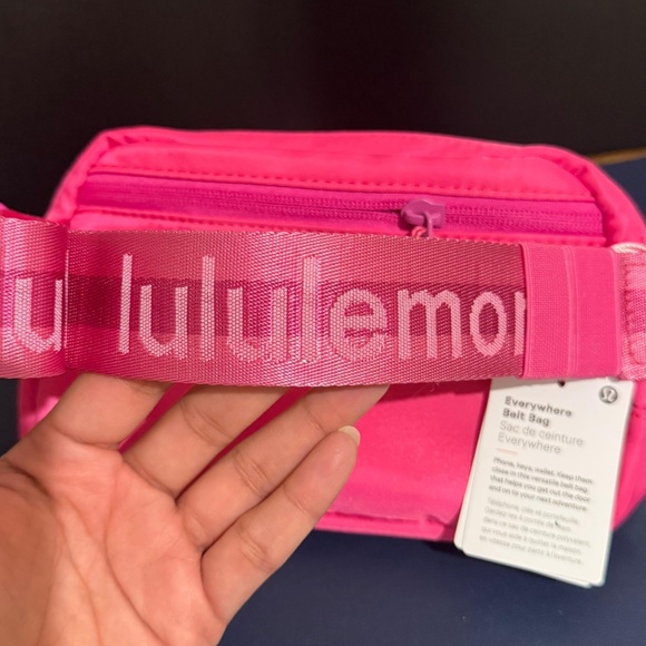 Lululemon belt Bag - Picture 6 of 6